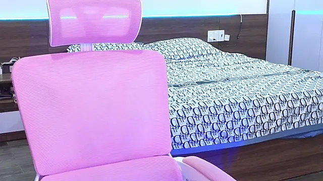 mollybossy Adlı Modelin Canlı XXX Sohbeti