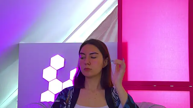 AlisaAlarie Adlı Modelin Canlı XXX Sohbeti