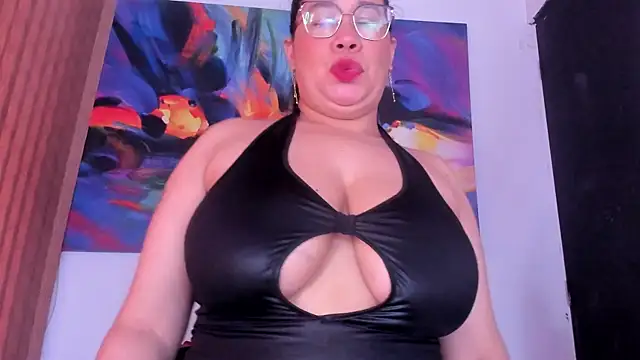alondrabigtits' Live XXX Chat