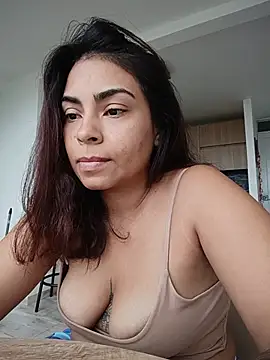 Chatroom XXX en direct de Ivanna2