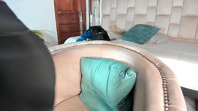 MikaelaStone Live XXX-chat