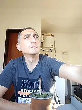 Chat XXX ao vivo de Alejandro83bsf