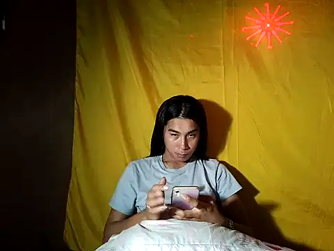 Asian_PrettyAle Webcam show