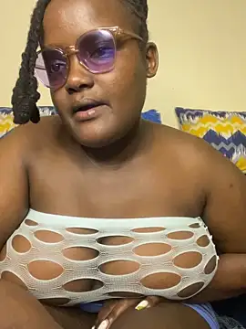 Busty_Bambii254 Chat XXX in diretta