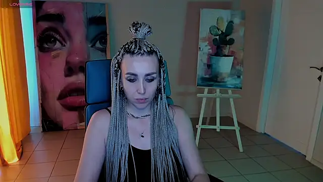MonicaRiley Adlı Modelin Canlı XXX Sohbeti