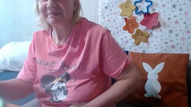 Chatroom XXX en direct de QueenLana