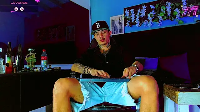 Chat XXX en directo de HannibalLester