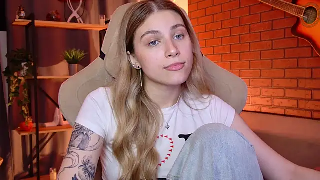 צ'אט XXX בשידור חי של EllieCutes