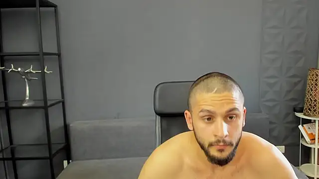TroyWadee Live XXX-Chat