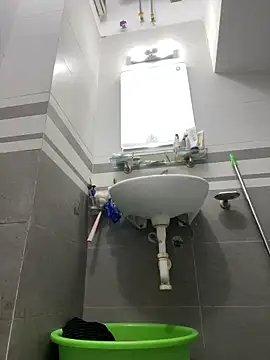Velerie Adlı Modelin Canlı XXX Sohbeti