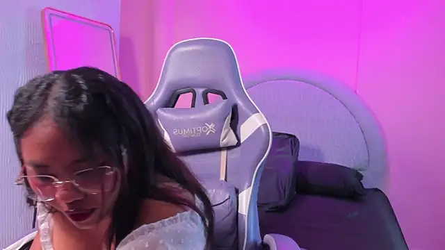 yeikafoxyn Live XXX chat