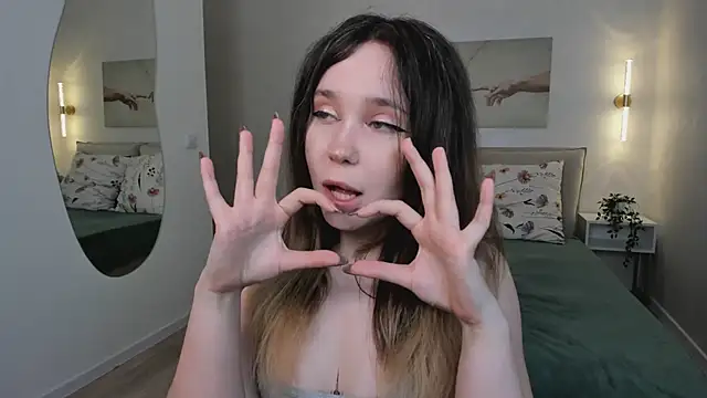 Lina_Glow élő XXX-chatje