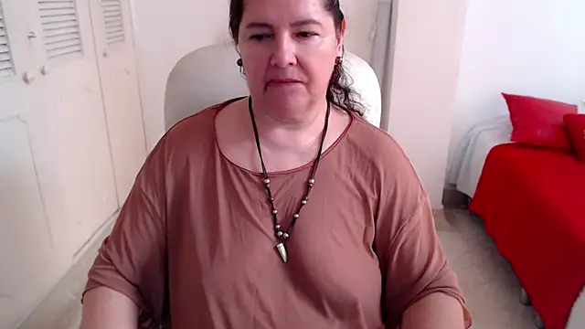 leonela_69's Live XXX Chat
