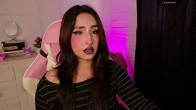 Chat +18 de Nyx_Blackmoon ao vivo