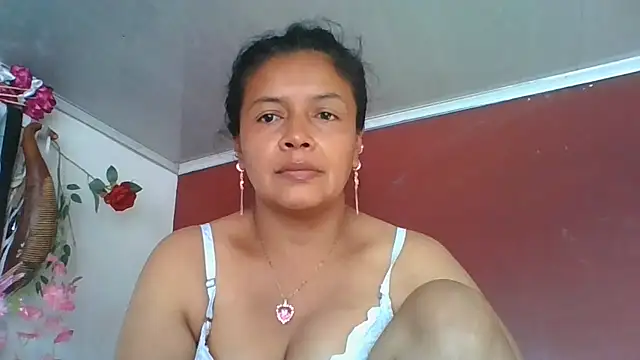 DianaOchoa_ élő XXX-chatje