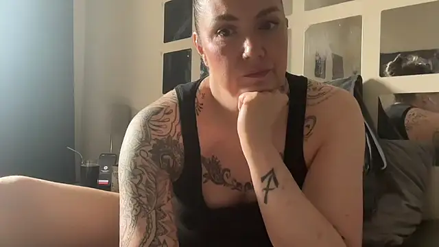 LadyBeccaX élő XXX-chatje