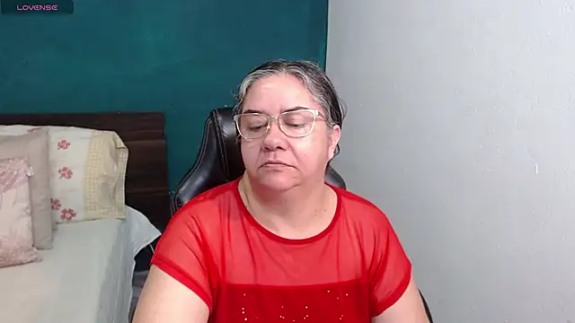 scaelettdubois élő XXX-chatje