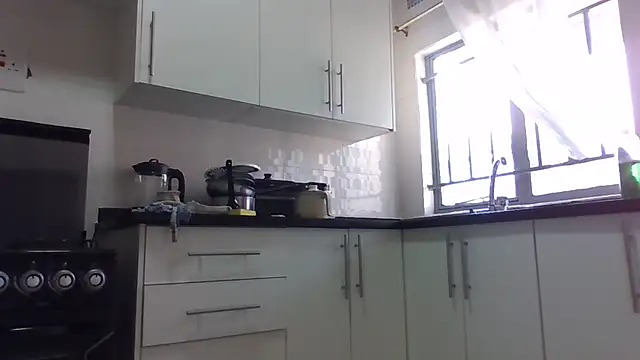 sweets_80 élő XXX-chatje