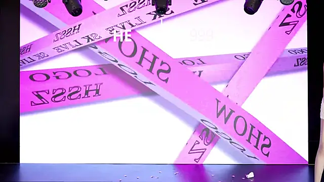 צ'אט XXX בשידור חי של HE-999