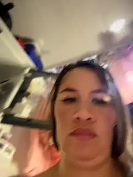 Emiily_lee élő XXX-chatje
