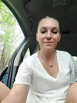 Yourblonde_69 élő XXX-chatje