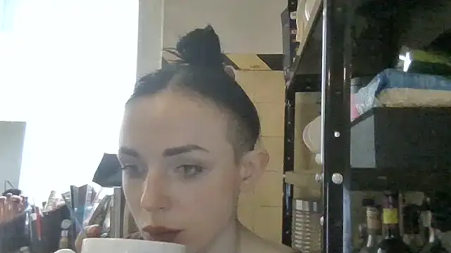 Trinsy_Love élő XXX-chatje