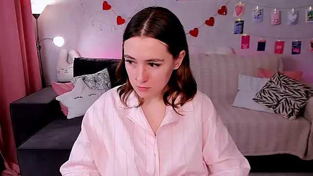 polly_pop_ élő XXX-chatje