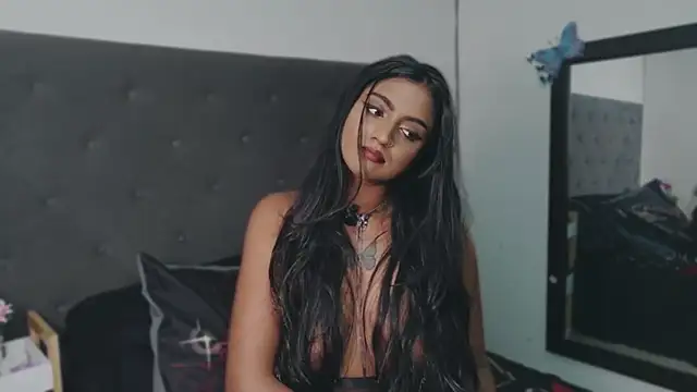 دردشة Delilah_Blazee الجنسية المباشرة