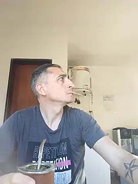 Chat XXX ao vivo de Alejandro83bsf