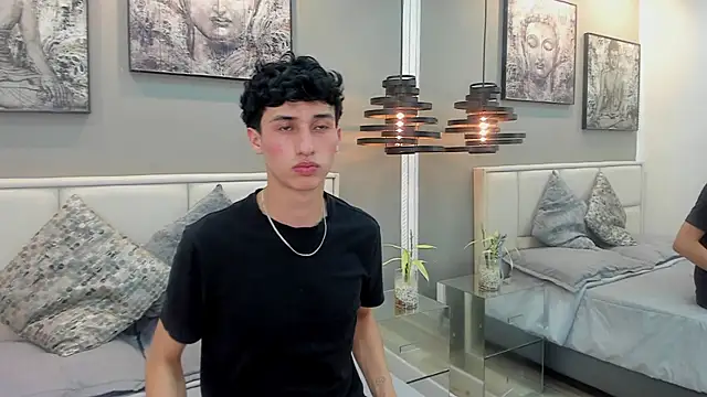 Živý XXX chat thom_ames