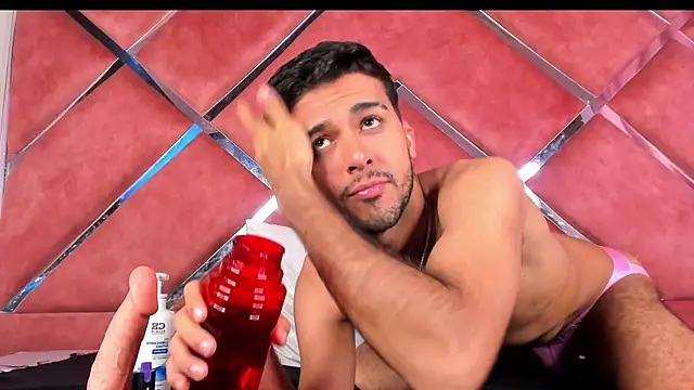 RodrigoColby2 XXX чат н а живо