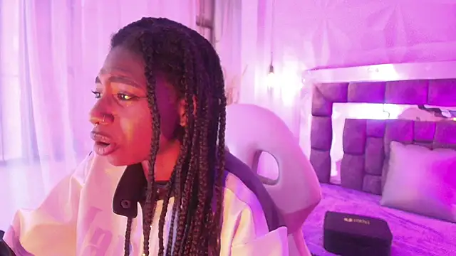 Chat XXX en directo de Queen_perla_