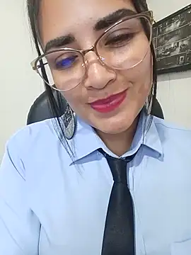 MAYE__13 élő XXX-chatje