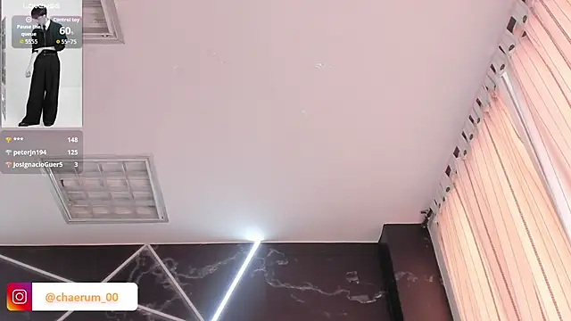 Chat +18 de AerumChae ao vivo