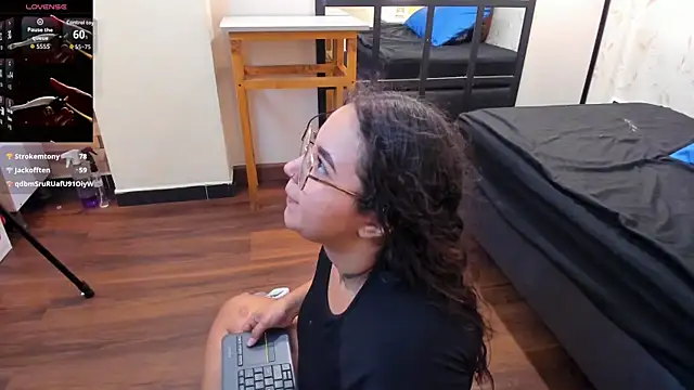 Chat +18 de sophiahart ao vivo