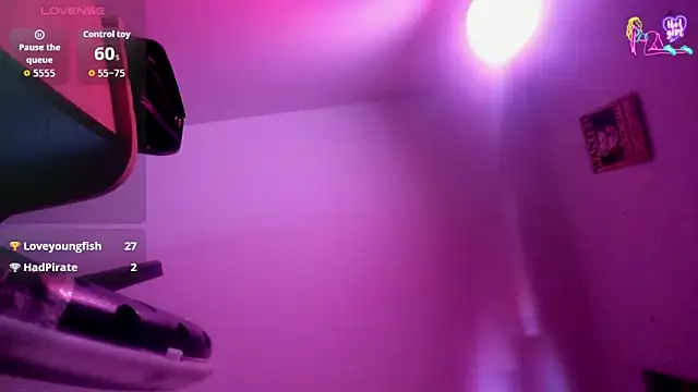 Minami_Nakamura élő XXX-chatje