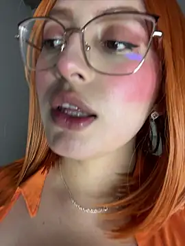 Chatroom XXX en direct de VioletPearson