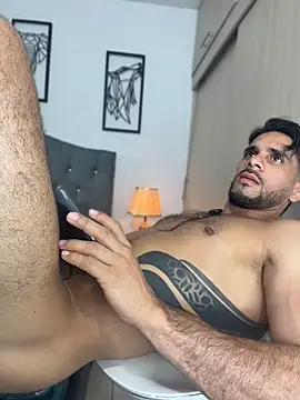 Maximiliano_ford Adlı Modelin Canlı XXX Sohbeti