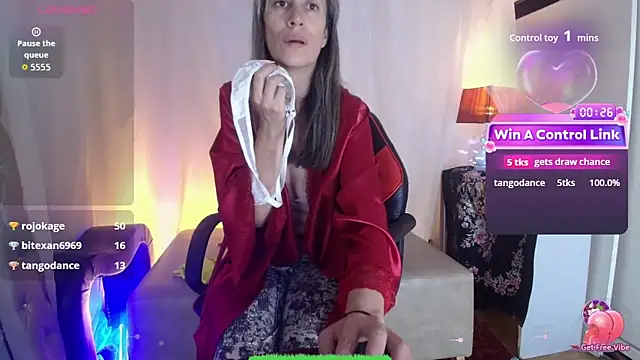 laurasofia45 即時 XXX 聊天
