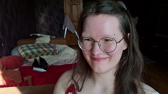hairyMira élő XXX-chatje