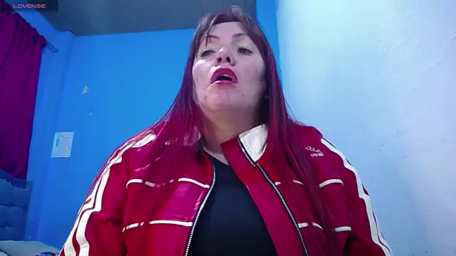 Chat +18 de carolinhe26 ao vivo