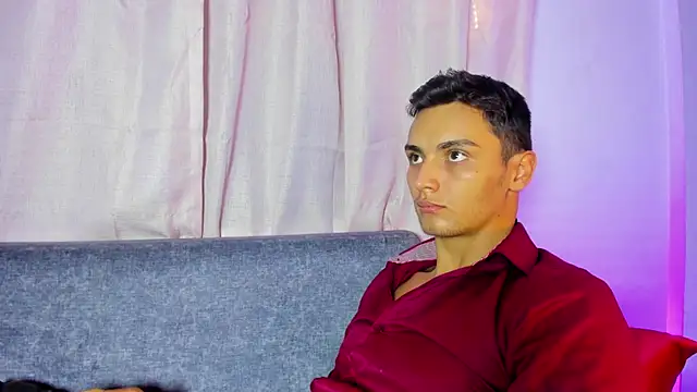 Chat XXX ao vivo de andrewevans46