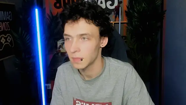 XXX chat uživo modela Jacob_Davidson