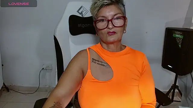 Chat XXX ao vivo de bety-cum2