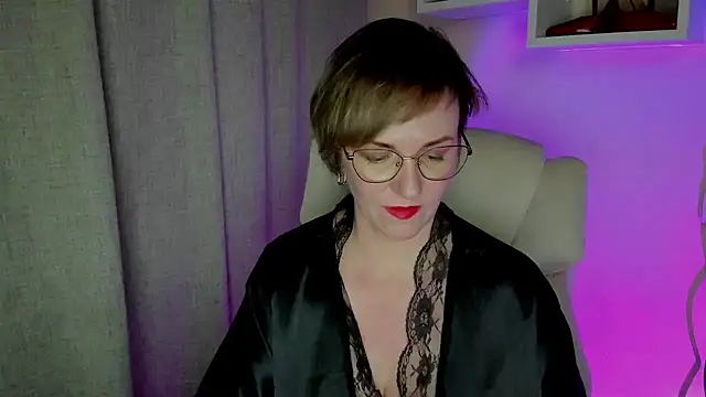 feliziaDesire 现场XXX聊天