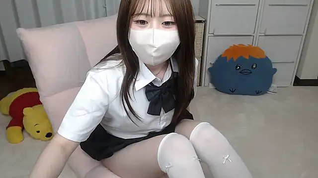 non_18's Live XXX Chat