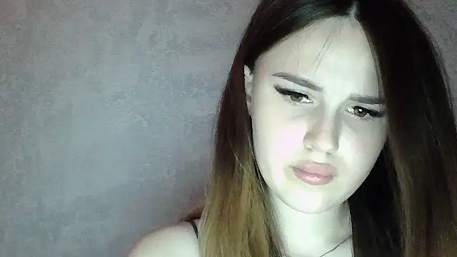 SweetLoraa Chat XXX in diretta