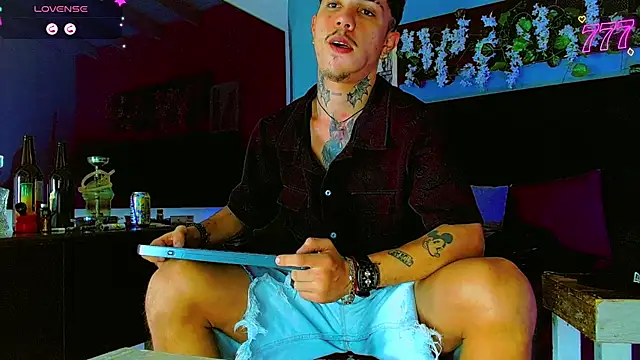 HannibalLester Live XXX-chat