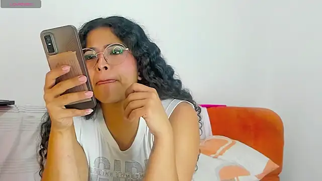 צ'אט XXX בשידור חי של moana_taylor