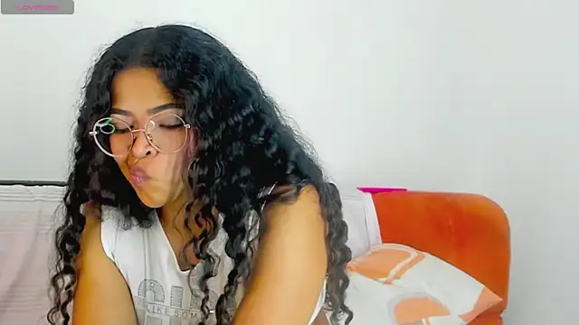 צ'אט XXX בשידור חי של moana_taylor